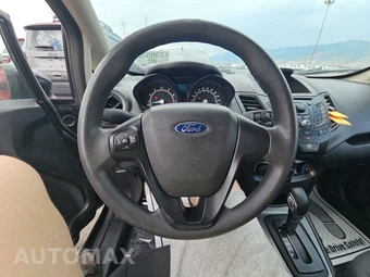 2015 Ford Fiesta S Sedan – miniatura 10