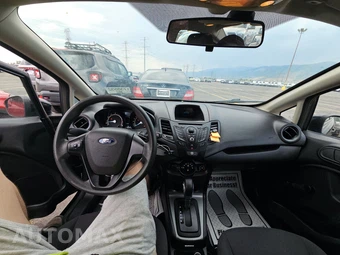 2015 Ford Fiesta S Sedan – miniatura 11