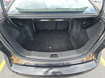2015 Ford Fiesta S Sedan – miniatura 16