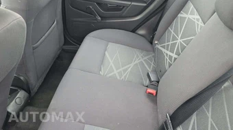 2015 Ford Fiesta S Sedan – miniatura 20