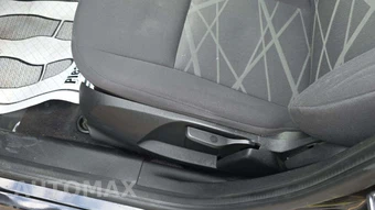 2015 Ford Fiesta S Sedan – miniatura 25