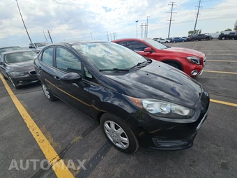2015 Ford Fiesta S Sedan – miniatura 3