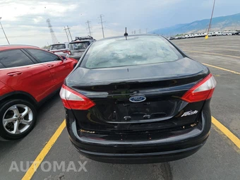 2015 Ford Fiesta S Sedan – miniatura 5