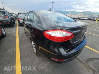 2015 Ford Fiesta S Sedan – miniatura 6