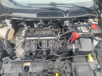 2015 Ford Fiesta S Sedan – miniatura 16