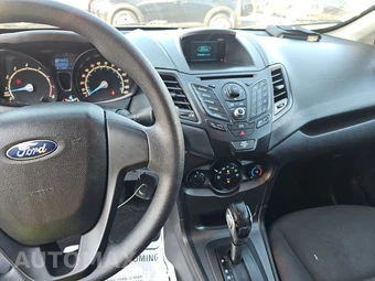 2015 Ford Fiesta S Sedan – miniatura 11
