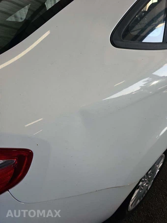 2015 Ford Fiesta S Sedan – miniatura 20