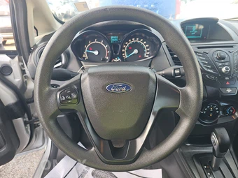 2015 Ford Fiesta S Sedan - miniatura 10