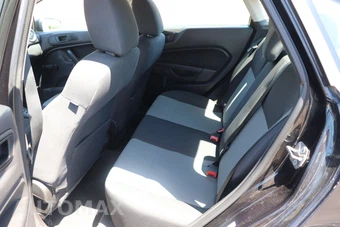 2015 Ford Fiesta S Sedan - miniatura 10