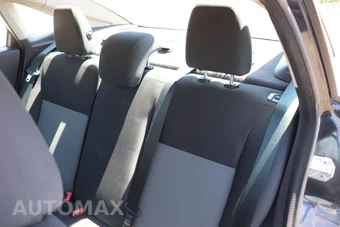 2015 Ford Fiesta S Sedan - miniatura 11