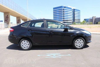 2015 Ford Fiesta S Sedan - miniatura 7