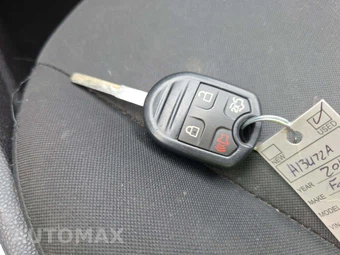 2015 Ford Fiesta SE Hatchback – miniatura 5