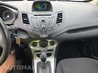 2015 Ford Fiesta SE Hatchback – miniatura 7
