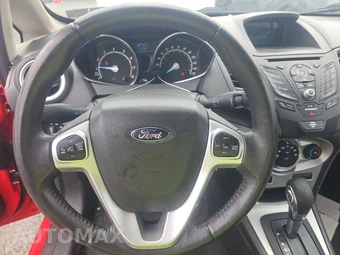 2015 Ford Fiesta SE Hatchback – miniatura 10