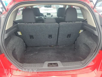 2015 Ford Fiesta SE Hatchback – miniatura 16