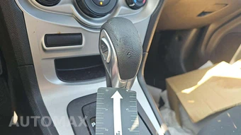 2015 Ford Fiesta SE Hatchback – miniatura 20