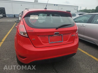 2015 Ford Fiesta SE Hatchback – miniatura 5