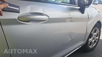 2015 Ford Fiesta SE Sedan – miniatura 22