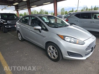 2015 Ford Fiesta SE Sedan – miniatura 3