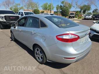 2015 Ford Fiesta SE Sedan - miniatura 2