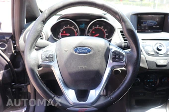2015 Ford Fiesta ST Hatchback - miniatura 19