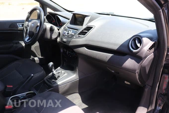 2015 Ford Fiesta ST Hatchback - miniatura 21