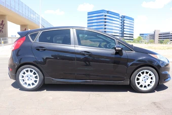 2015 Ford Fiesta ST Hatchback - miniatura 8