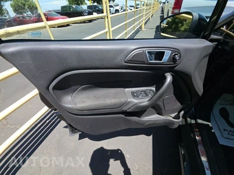 2015 Ford Fiesta ST Hatchback – miniatura 9