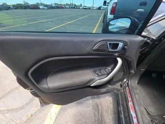 2015 Ford Fiesta ST Hatchback – miniatura 9