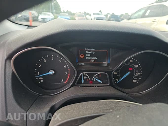2015 Ford Focus S Sedan – miniatura 12