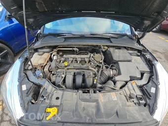 2015 Ford Focus S Sedan – miniatura 15