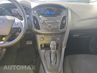 2015 Ford Focus S Sedan – miniatura 11