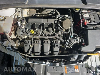 2015 Ford Focus S Sedan – miniatura 15