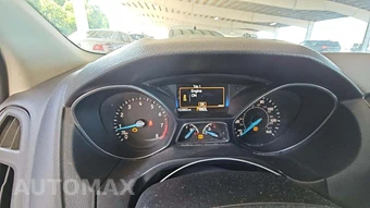 2015 Ford Focus S Sedan – miniatura 17
