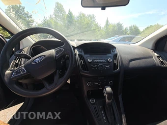 2015 Ford Focus S Sedan – miniatura 11
