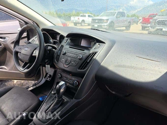 2015 Ford Focus SE Hatchback – miniatura 19