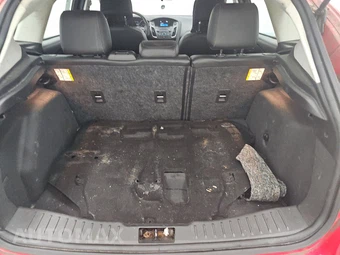2015 Ford Focus SE Hatchback - miniatura 16