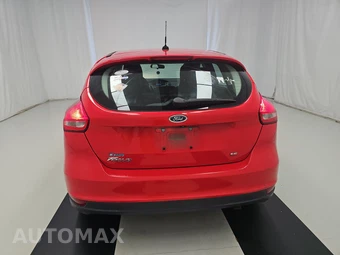 2015 Ford Focus SE Hatchback - miniatura 5