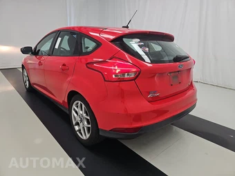 2015 Ford Focus SE Hatchback - miniatura 6
