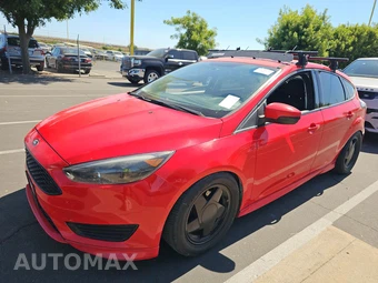 2015 Ford Focus SE Hatchback