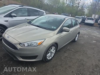 2015 Ford Focus SE Hatchback