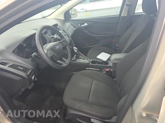 2015 Ford Focus SE Hatchback – miniatura 13