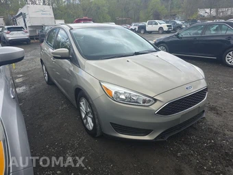 2015 Ford Focus SE Hatchback – miniatura 3