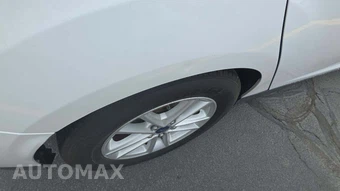 2015 Ford Focus SE Hatchback – miniatura 24