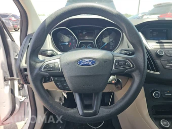 2015 Ford Focus SE Hatchback – miniatura 10