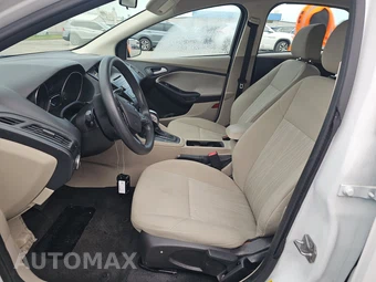 2015 Ford Focus SE Hatchback – miniatura 7