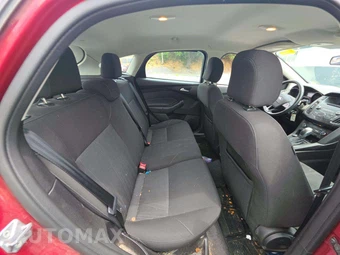 2015 Ford Focus SE Hatchback – miniatura 16