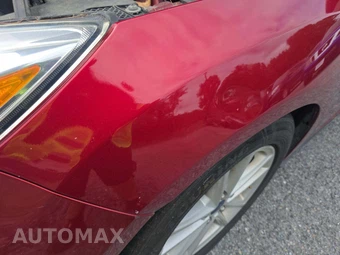 2015 Ford Focus SE Hatchback – miniatura 26