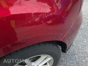 2015 Ford Focus SE Hatchback – miniatura 30