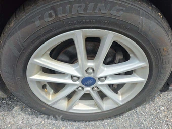 2015 Ford Focus SE Hatchback – miniatura 36